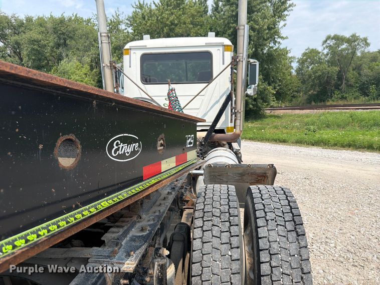 image for item OE9675 2010 Etnyre PRTN55ETD3-R4A lowboy equipment trailer