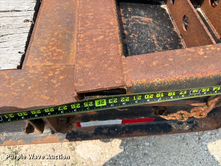 image for item OE9675 2010 Etnyre PRTN55ETD3-R4A lowboy equipment trailer