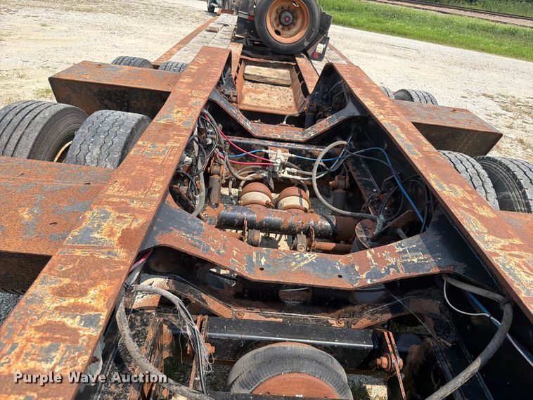 image for item OE9675 2010 Etnyre PRTN55ETD3-R4A lowboy equipment trailer