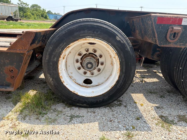 image for item OE9675 2010 Etnyre PRTN55ETD3-R4A lowboy equipment trailer