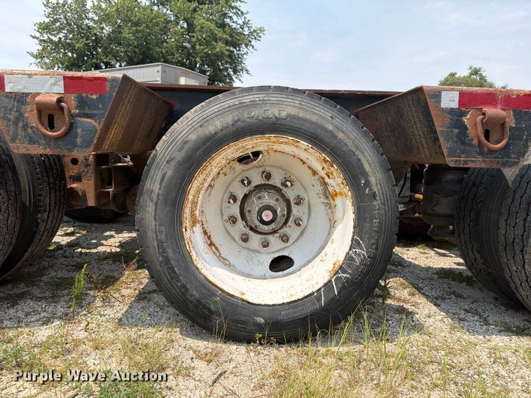 image for item OE9675 2010 Etnyre PRTN55ETD3-R4A lowboy equipment trailer