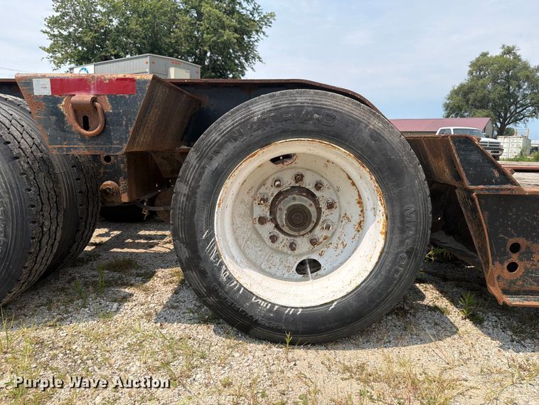 image for item OE9675 2010 Etnyre PRTN55ETD3-R4A lowboy equipment trailer