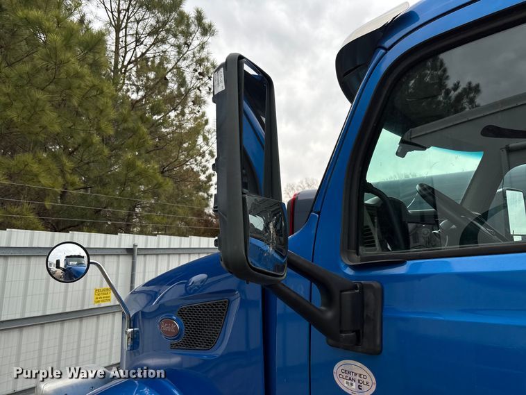 image for item YA1088 2019 Peterbilt 567 semi truck
