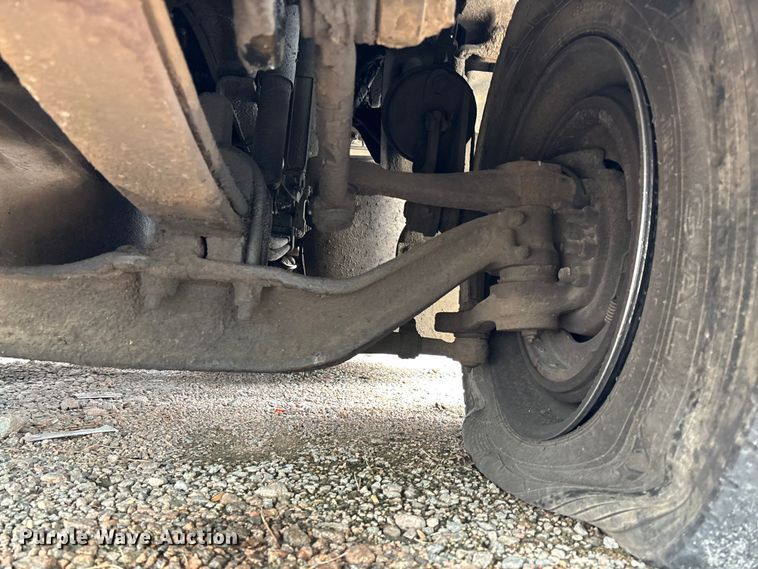 image for item YA1088 2019 Peterbilt 567 semi truck