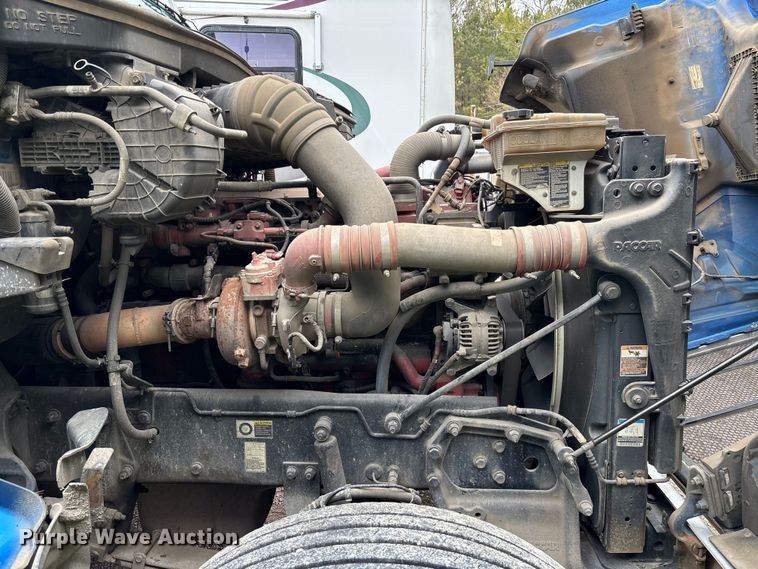 image for item YA1088 2019 Peterbilt 567 semi truck