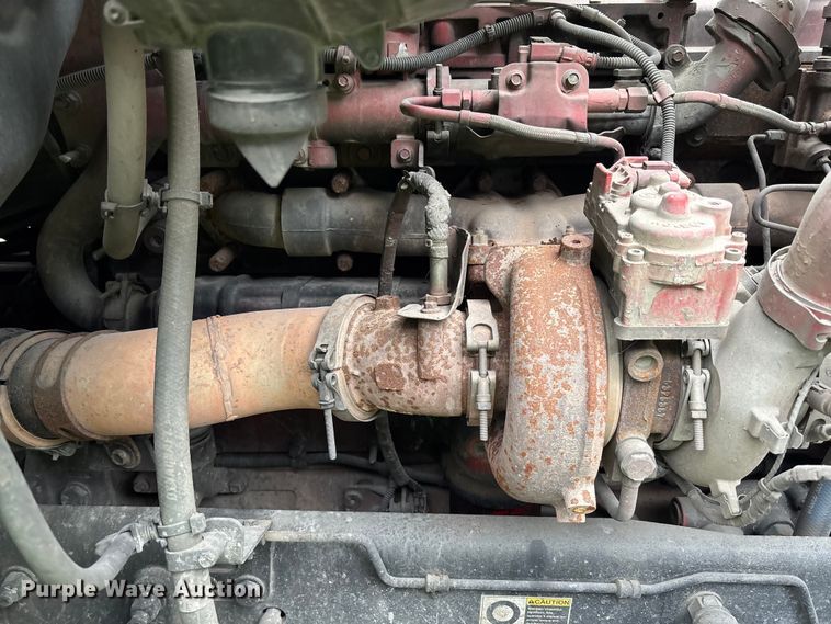 image for item YA1088 2019 Peterbilt 567 semi truck