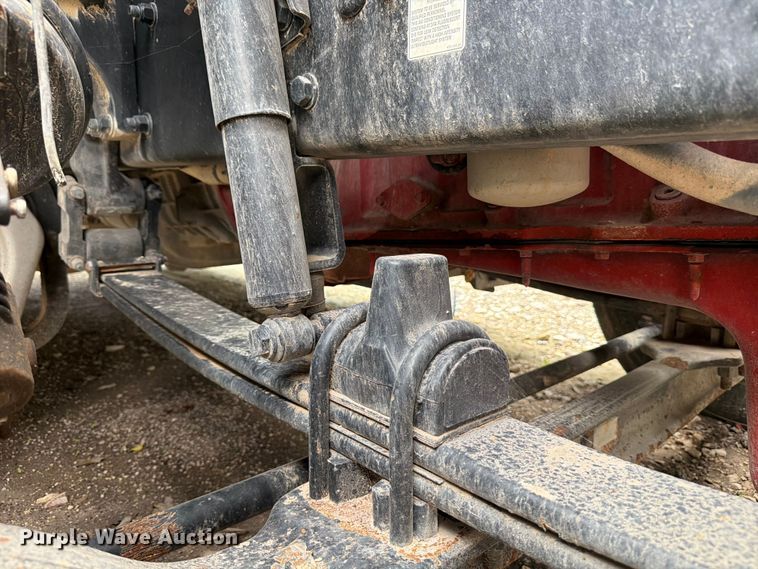 image for item YA1606 2019 Peterbilt 579 semi truck