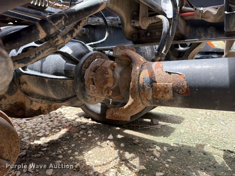 image for item YA1606 2019 Peterbilt 579 semi truck