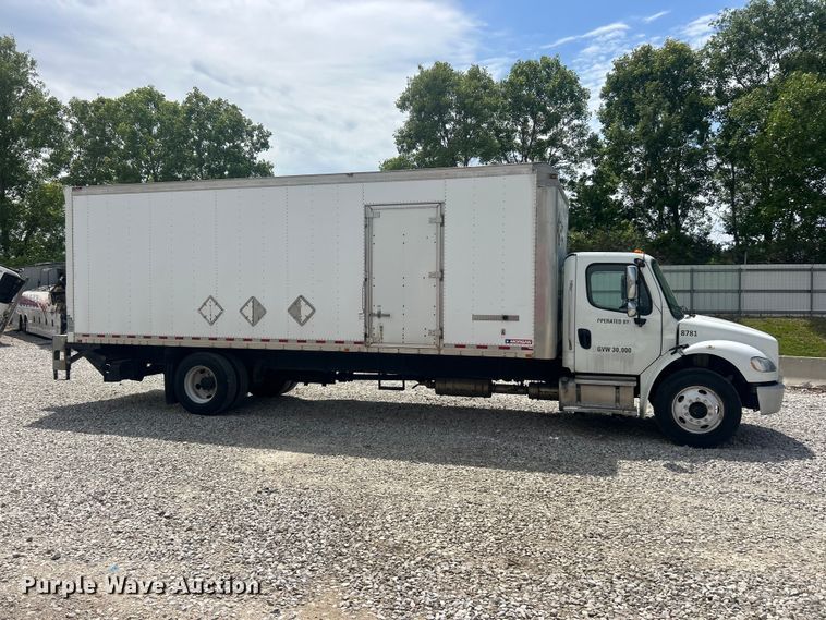 image for item YA1810 2017 Freightliner Business Class M2 box truck