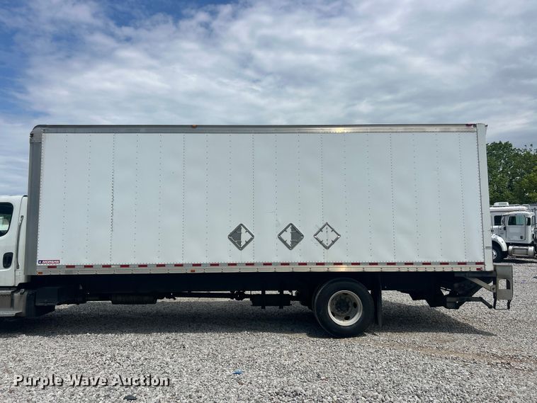 image for item YA1810 2017 Freightliner Business Class M2 box truck