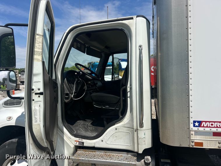 image for item YA1810 2017 Freightliner Business Class M2 box truck