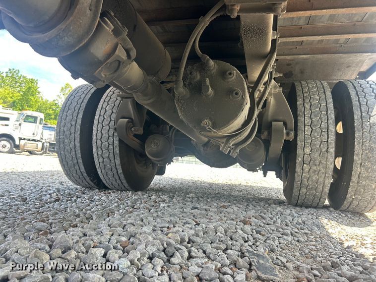 image for item YA1810 2017 Freightliner Business Class M2 box truck
