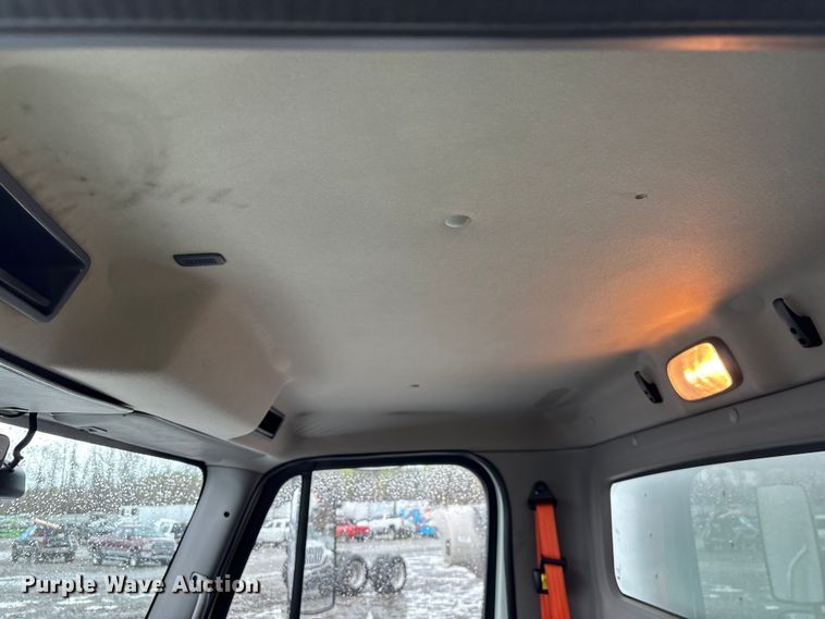 image for item YA2016 2019 Freightliner Business Class M2 box truck