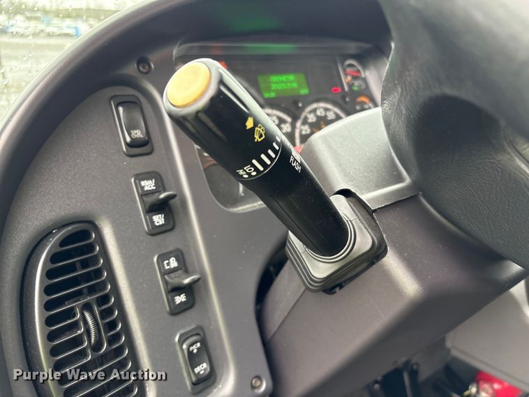 image for item YA2016 2019 Freightliner Business Class M2 box truck