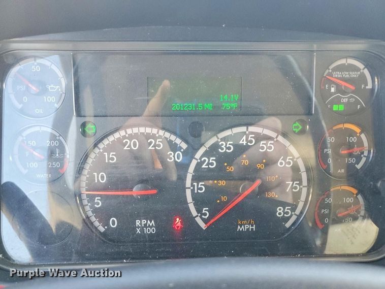 image for item YA2016 2019 Freightliner Business Class M2 box truck