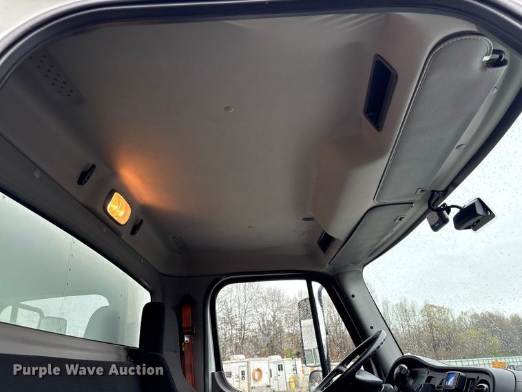 image for item YA2016 2019 Freightliner Business Class M2 box truck
