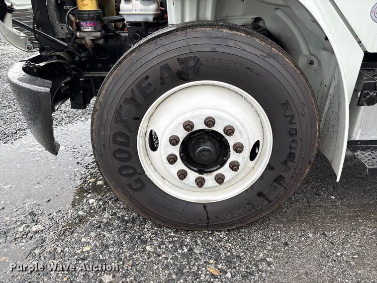 image for item YA2016 2019 Freightliner Business Class M2 box truck