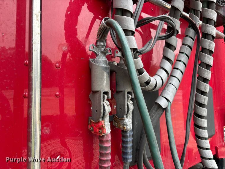 image for item YA2129 2021 Peterbilt 579 semi truck