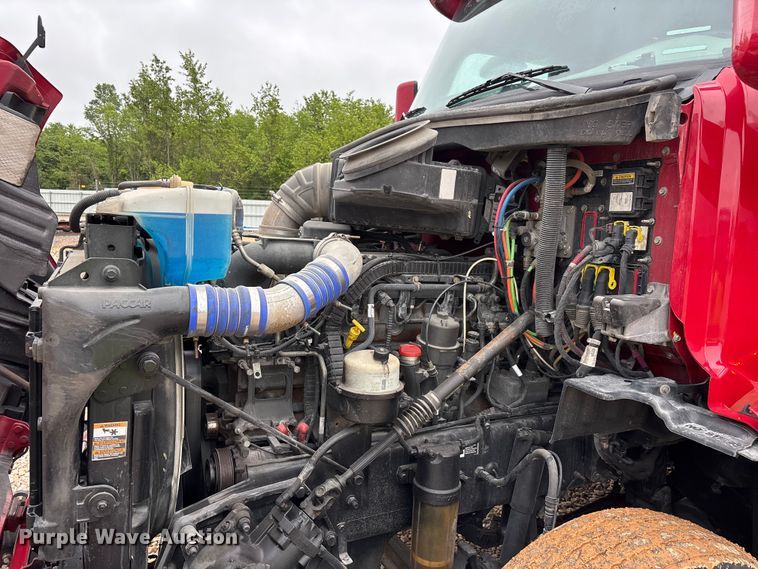 image for item YA2129 2021 Peterbilt 579 semi truck