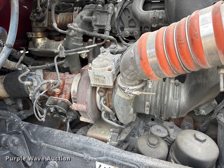 image for item YA2129 2021 Peterbilt 579 semi truck