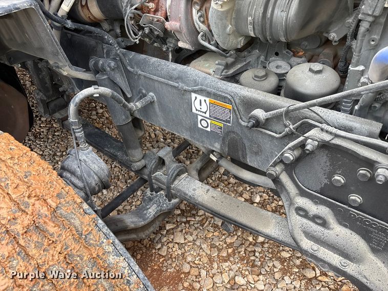 image for item YA2129 2021 Peterbilt 579 semi truck