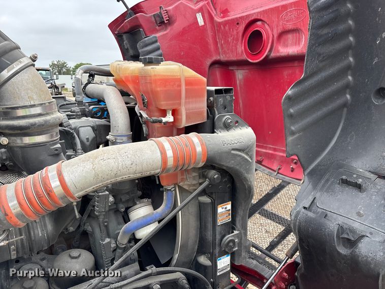 image for item YA2129 2021 Peterbilt 579 semi truck