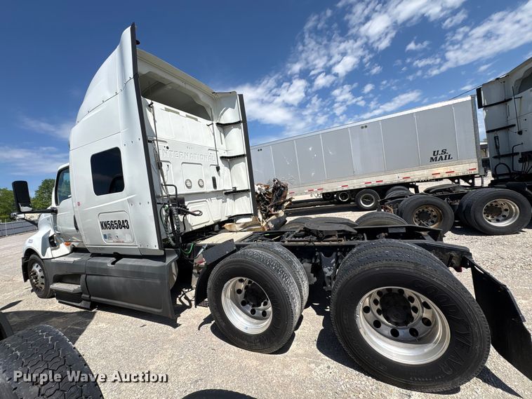 image for item YA2432 2019 International LT625 semi truck