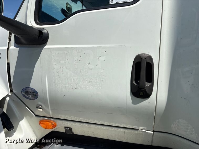 image for item YA2432 2019 International LT625 semi truck
