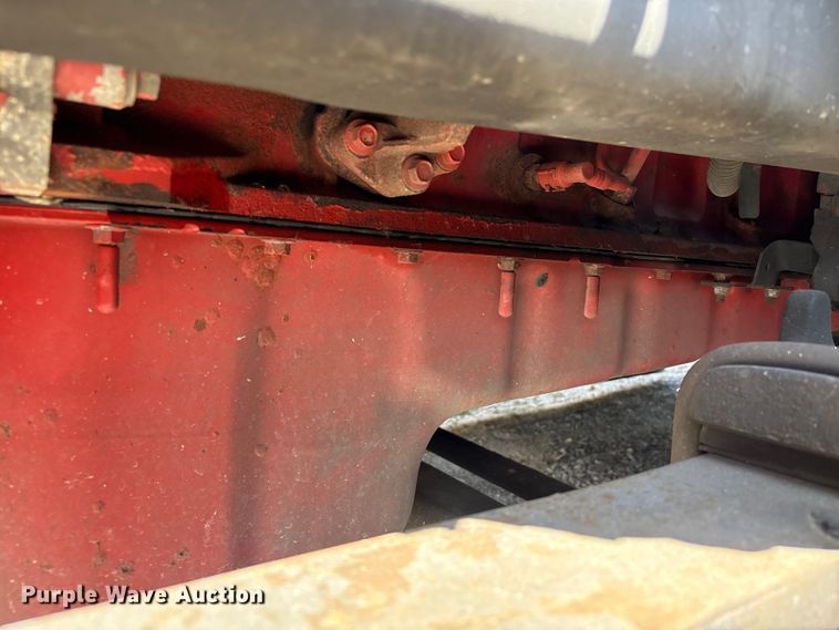 image for item YA2432 2019 International LT625 semi truck