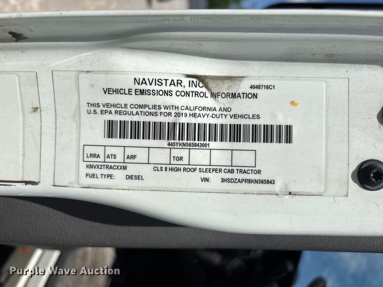 image for item YA2432 2019 International LT625 semi truck