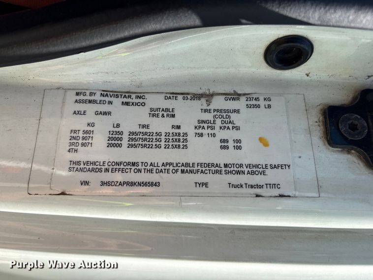 image for item YA2432 2019 International LT625 semi truck