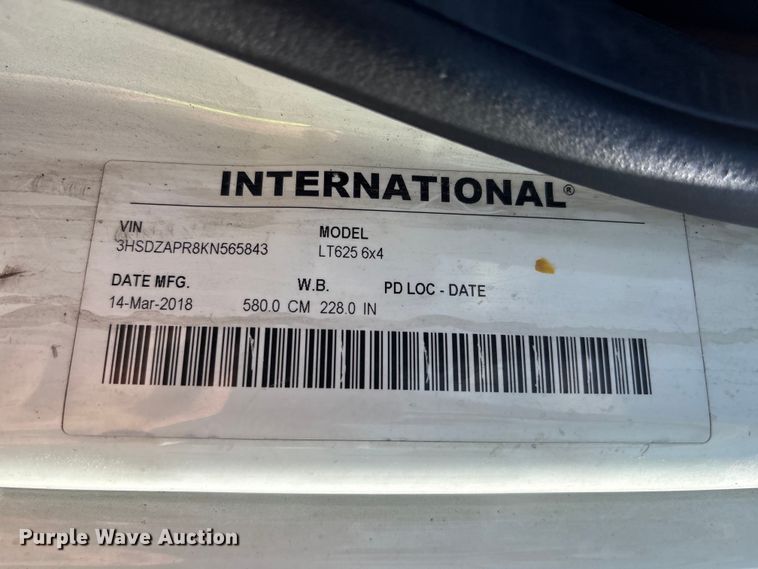 image for item YA2432 2019 International LT625 semi truck