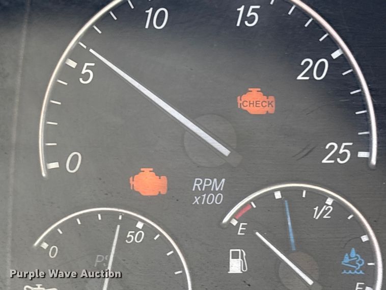image for item YA2488 2019 Freightliner Cascadia 126 semi truck