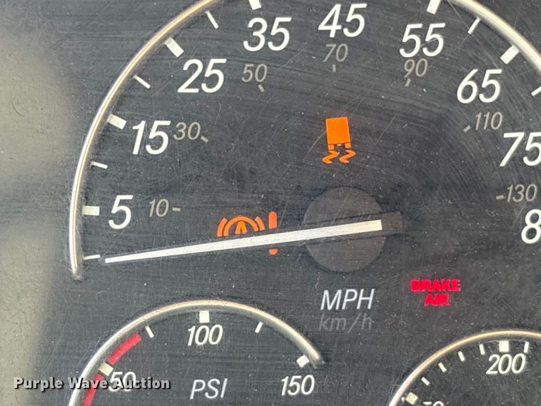 image for item YA2488 2019 Freightliner Cascadia 126 semi truck