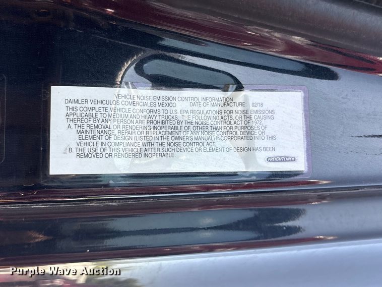 image for item YA2488 2019 Freightliner Cascadia 126 semi truck