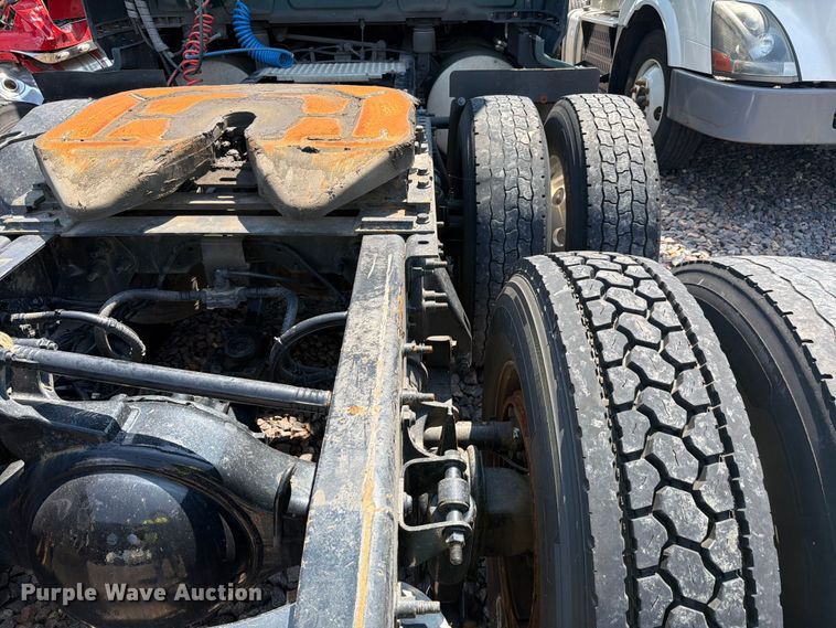 image for item YA2612 2020 International LT625 semi truck