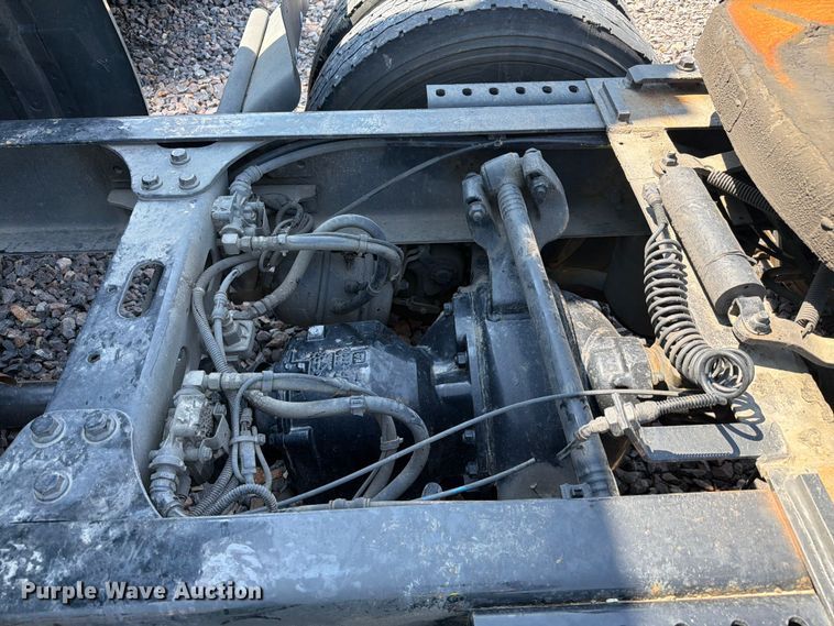 image for item YA2612 2020 International LT625 semi truck