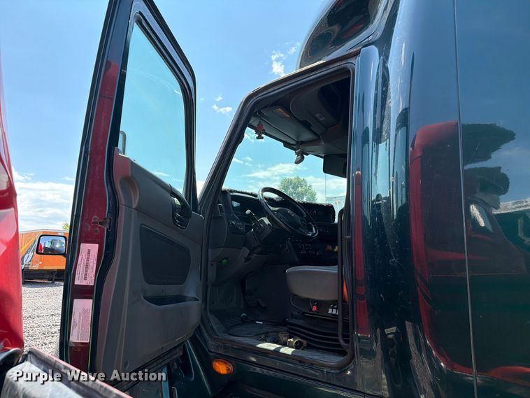image for item YA2612 2020 International LT625 semi truck