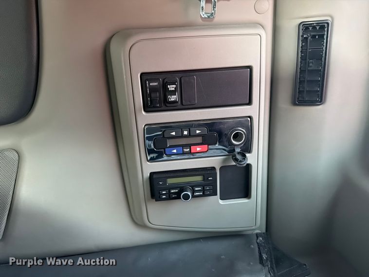 image for item YA2612 2020 International LT625 semi truck