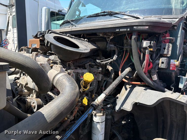 image for item YA2612 2020 International LT625 semi truck