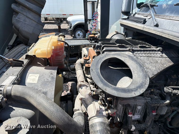 image for item YA2612 2020 International LT625 semi truck