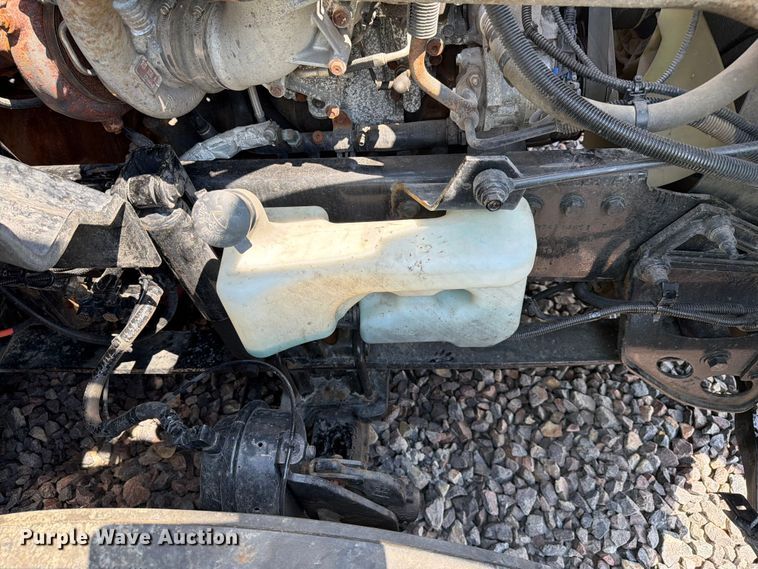image for item YA2612 2020 International LT625 semi truck