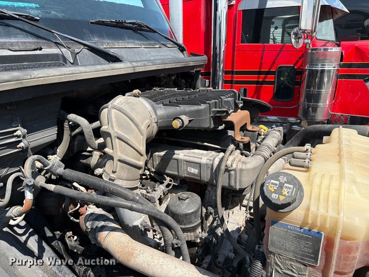 image for item YA2612 2020 International LT625 semi truck