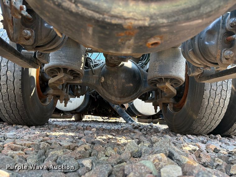 image for item YA2612 2020 International LT625 semi truck