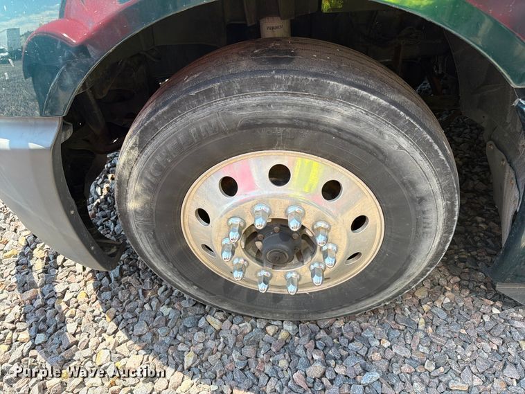 image for item YA2612 2020 International LT625 semi truck