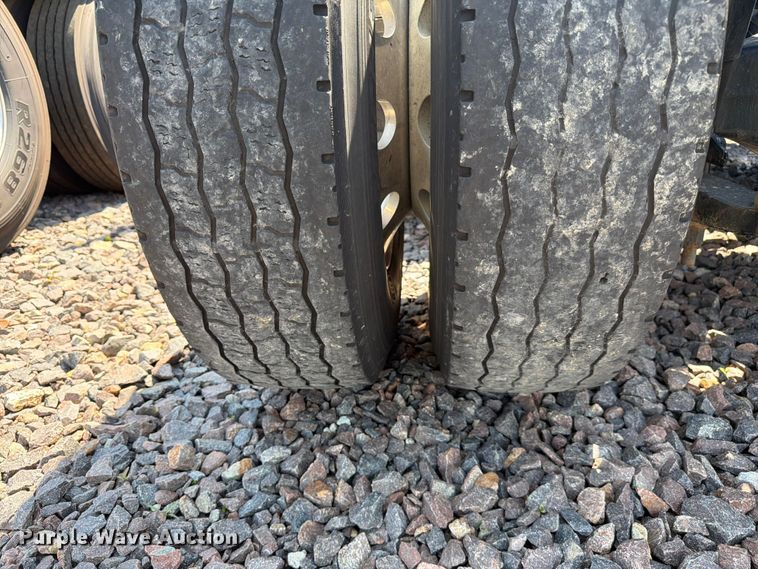 image for item YA2612 2020 International LT625 semi truck