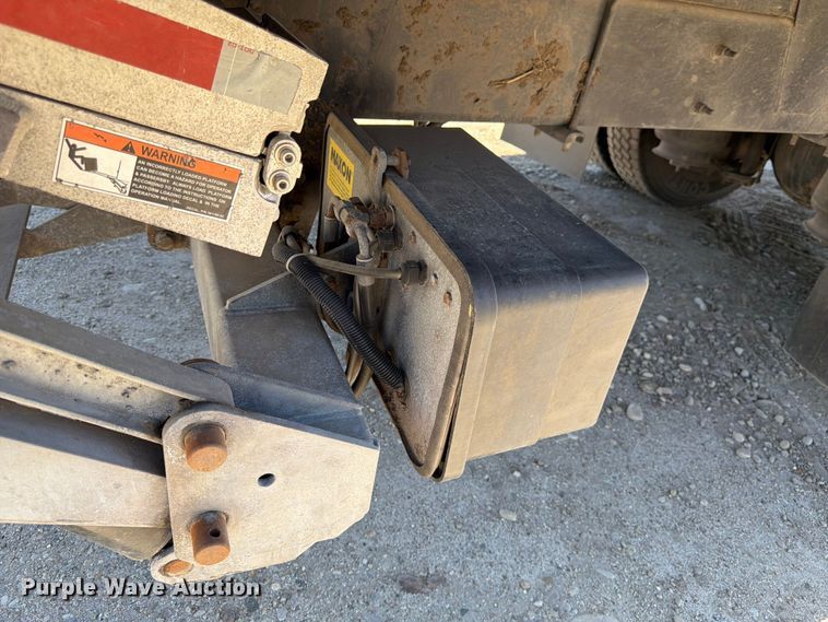 image for item YA2617 2019 International MA025 box truck