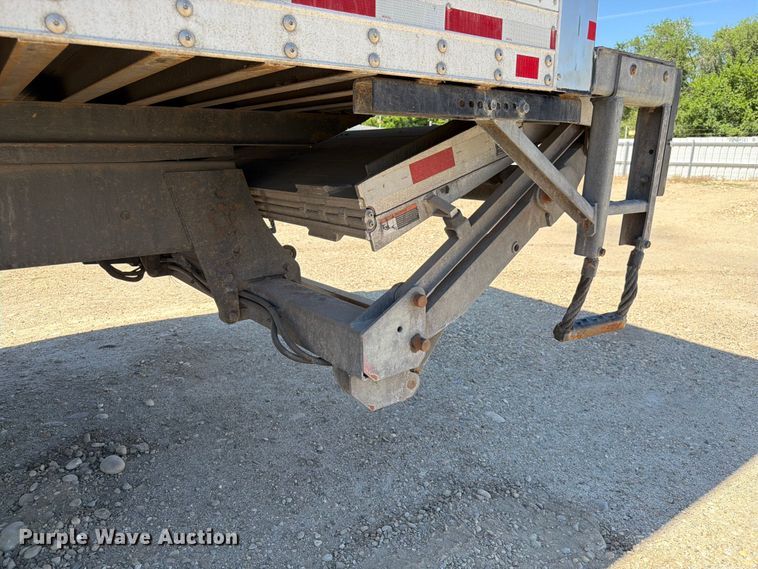 image for item YA2617 2019 International MA025 box truck