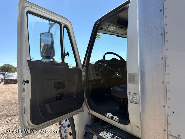 image for item YA2617 2019 International MA025 box truck
