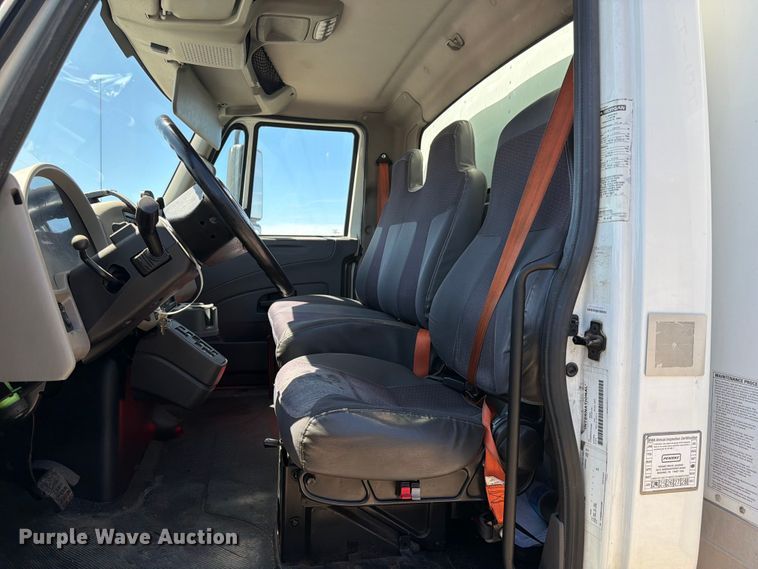 image for item YA2617 2019 International MA025 box truck